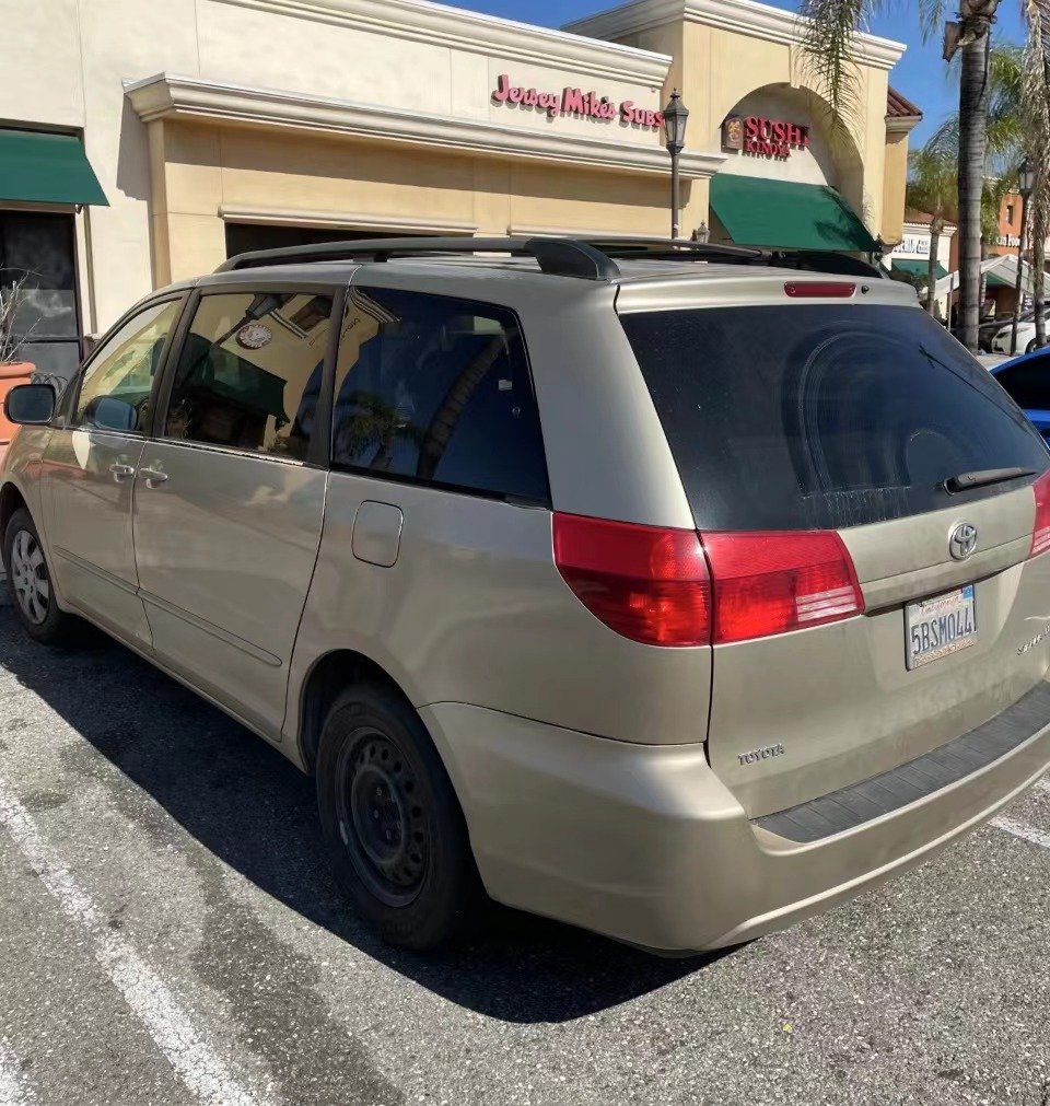 2004 Toyota Sienna