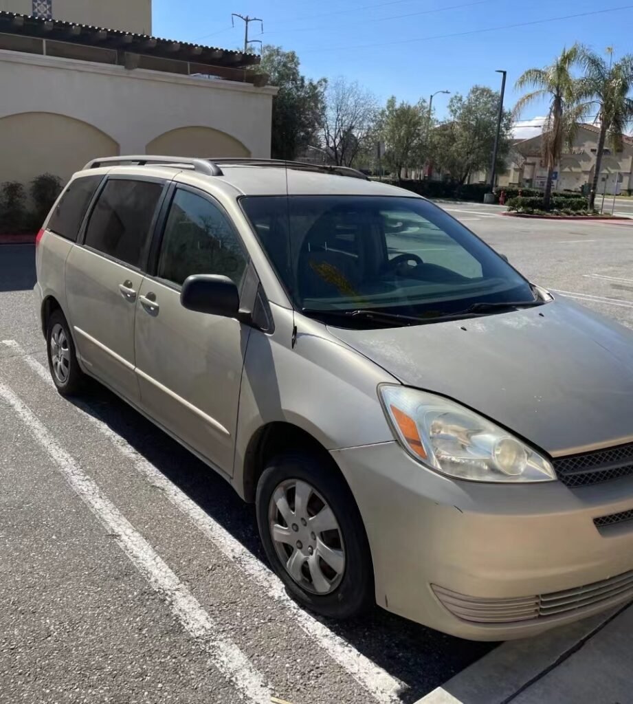 2004 Toyota Sienna