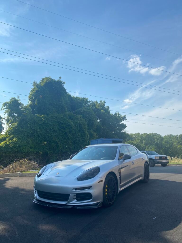 2016 Porsche Panamera 4 Platinum Edition