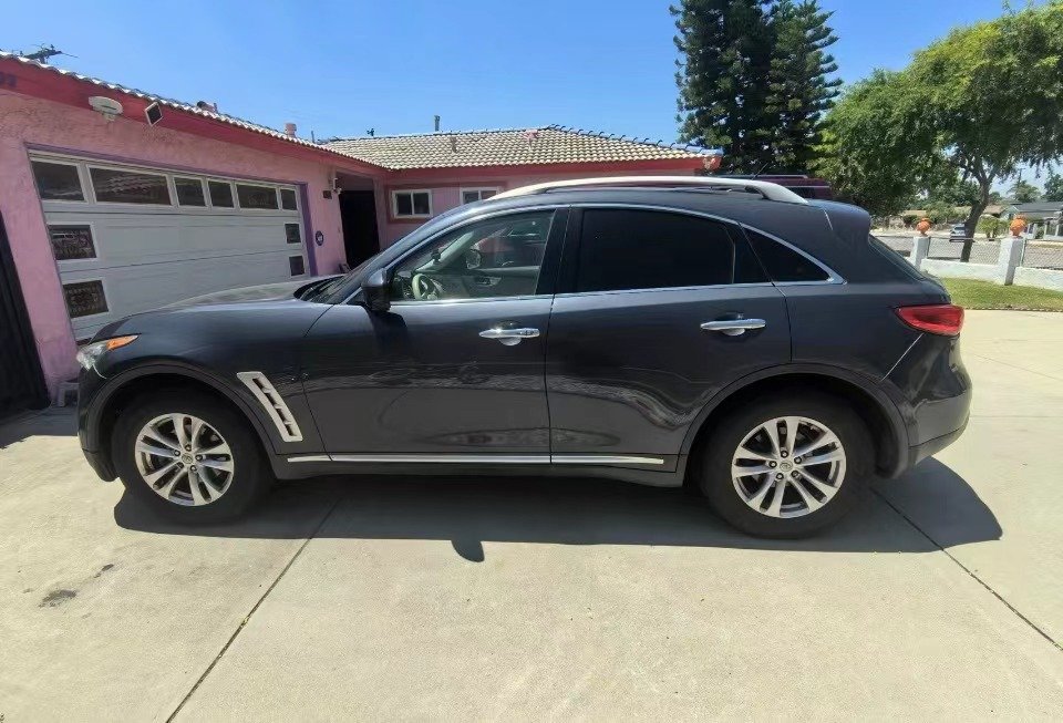 2011 INFINITI FX FX35