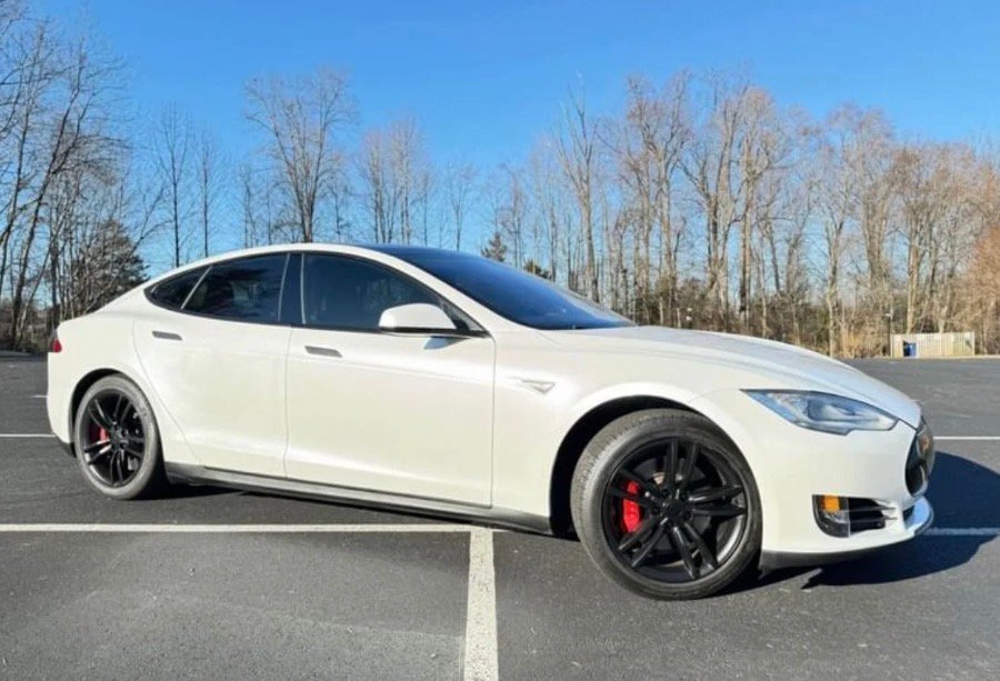 2014 Tesla Model S 85D