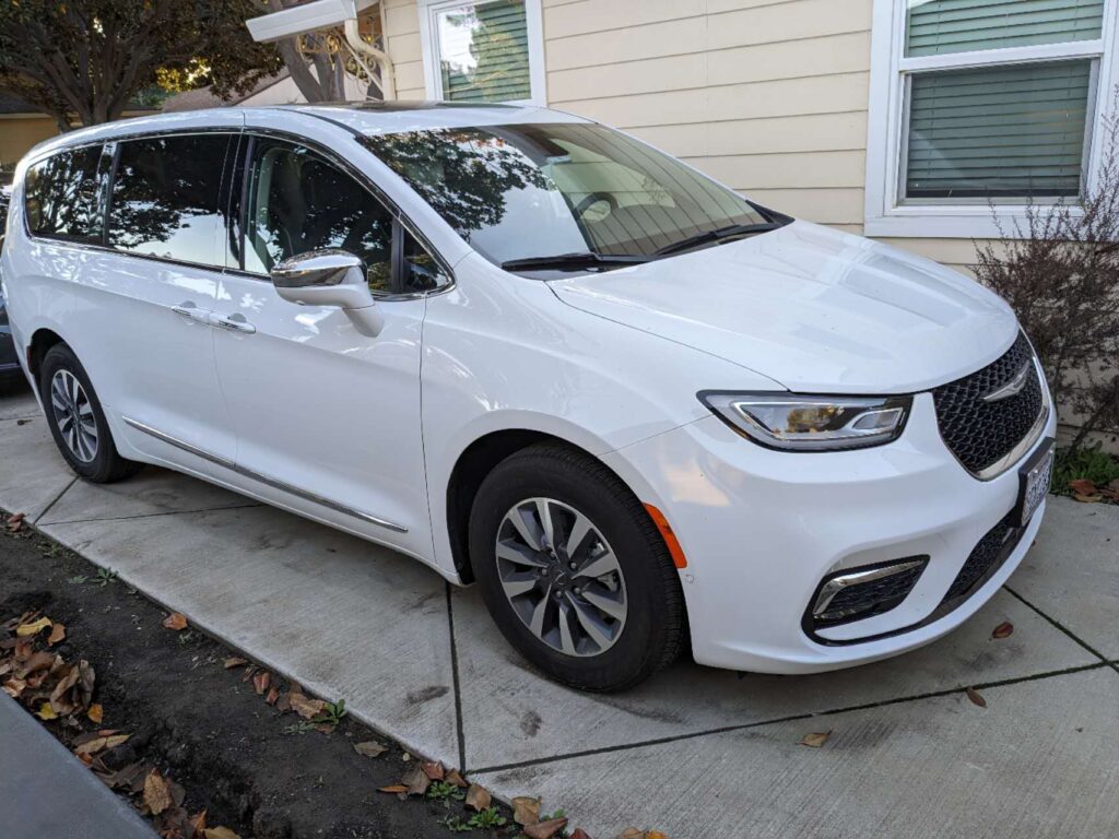 2022 Chrysler Pacifica Hybrid