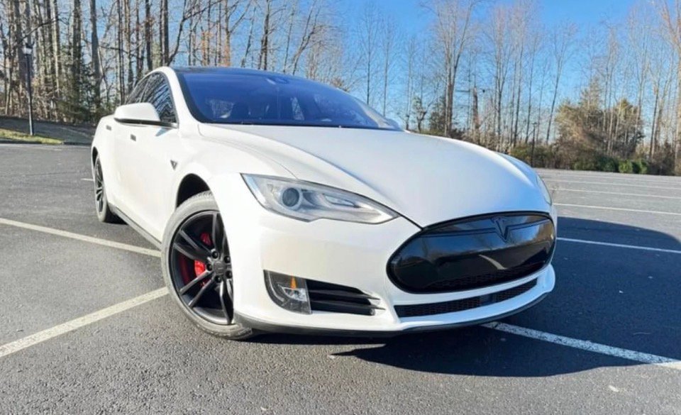 2014 Tesla Model S 85D